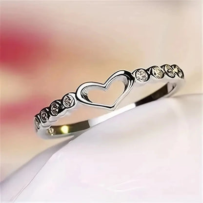 Women Heart Rings with Shiny Cubic Zirconia Exquisite Daily Wear